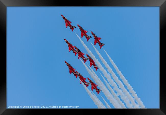 Red Arrows In Close Formation Framed Print by Steve de Roeck