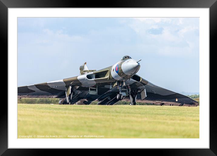 Avro Vulcan Starts Its Take Off Roll Framed Mounted Print by Steve de Roeck