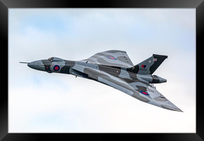 Avro Vulcan XH558 Dips A Wing Framed Print by Steve de Roeck