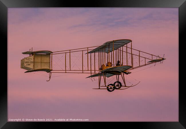 Bristol Boxkite In The Evening Sky Framed Print by Steve de Roeck