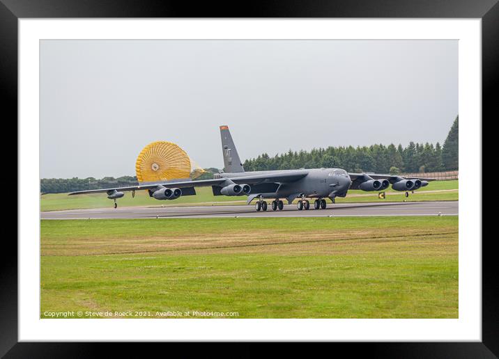 Boeing B52 Stratofortress Framed Mounted Print by Steve de Roeck
