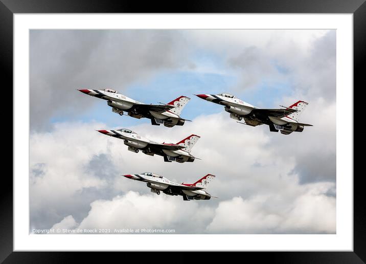 Thunderbirds F16 Fighting Falcons Aerobatic Team Framed Mounted Print by Steve de Roeck