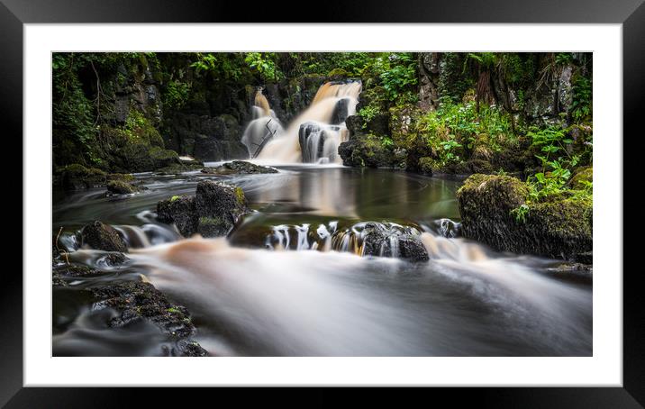 Linn Jaw Waterfall Framed Mounted Print by George Robertson