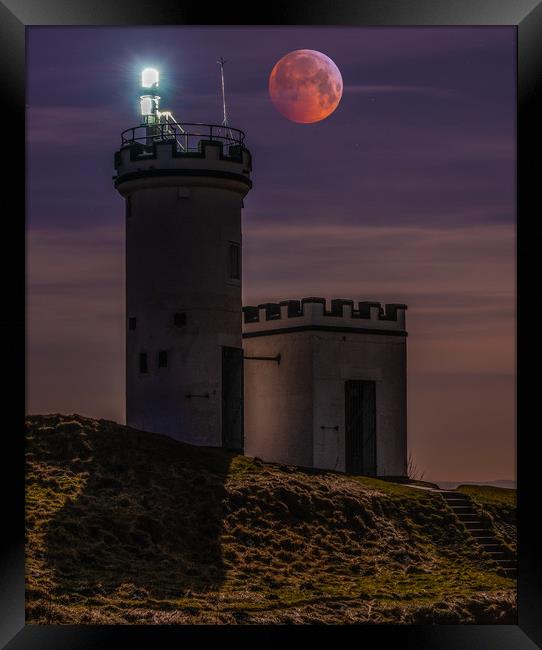 Blood Wolf Moon Over Elie Ness Lighthouse Framed Print by George Robertson