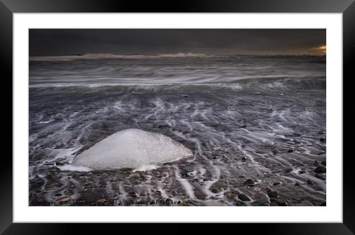 Jökulsárlón ice Framed Mounted Print by Richard Astbury