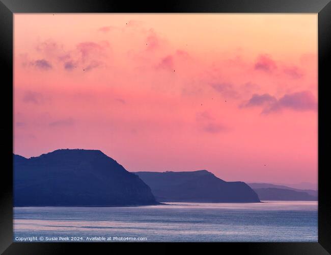 Winter Morning Moods of the Dorset Coastline in Ja Framed Print by Susie Peek