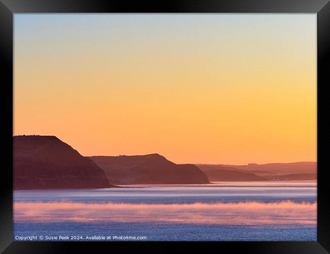 Winter Morning Moods of the Dorset Coastline in Ja Framed Print by Susie Peek