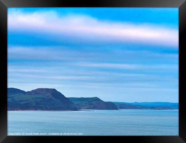 Winter Evening Moods of the Dorset Coastline in Ja Framed Print by Susie Peek