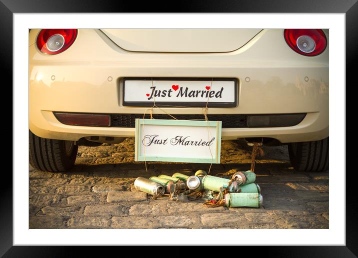 Wedding car with a plate "Just married". Framed Mounted Print by Tartalja 