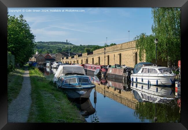 Huddersfield Broad Canal towards Aspley Framed Print by Colin Green