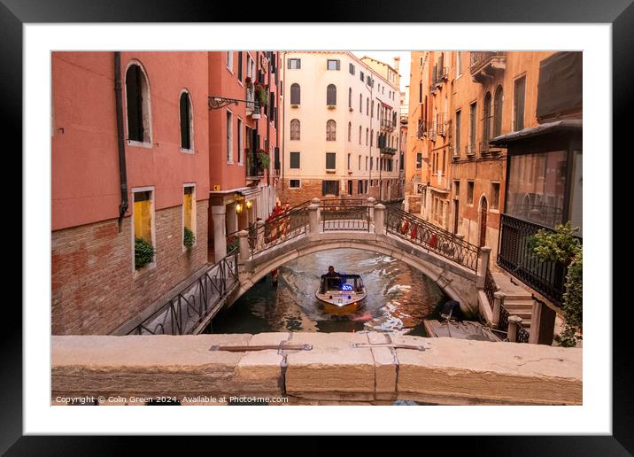 Rio dei Bareteri Canal, Venice Framed Mounted Print by Colin Green