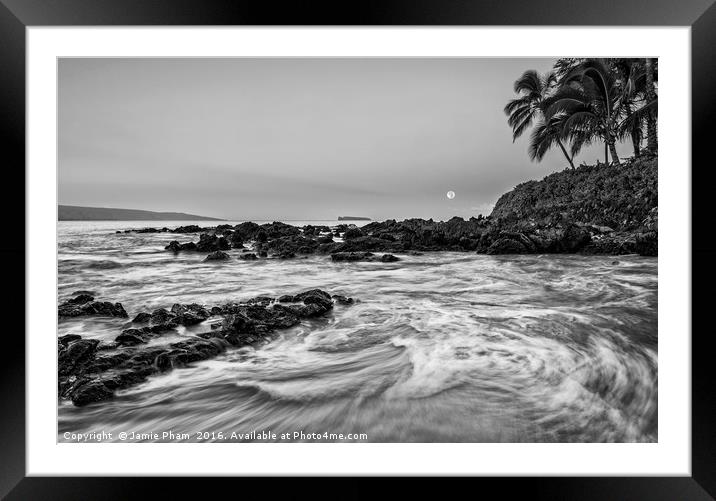 Sunrise over beautiful and secluded Secret Beach i Framed Mounted Print by Jamie Pham
