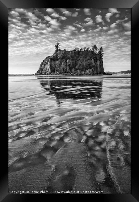 Second Beach in Olympic National Park located in W Framed Print by Jamie Pham