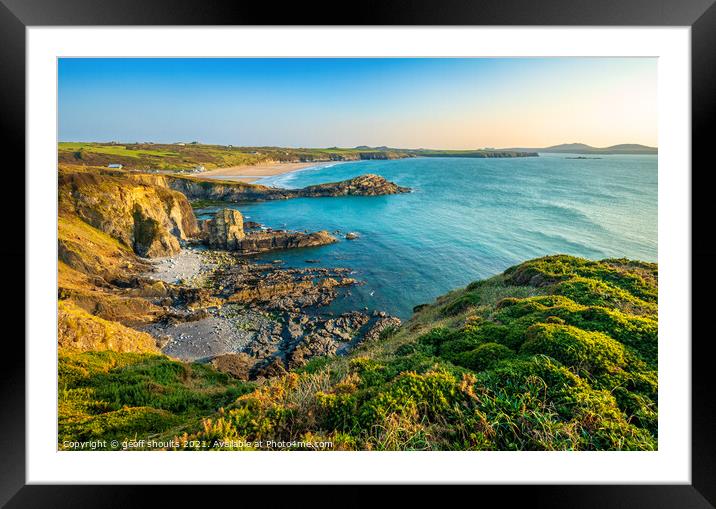 Whitesands beach, Pembrokeshire Framed Mounted Print by geoff shoults