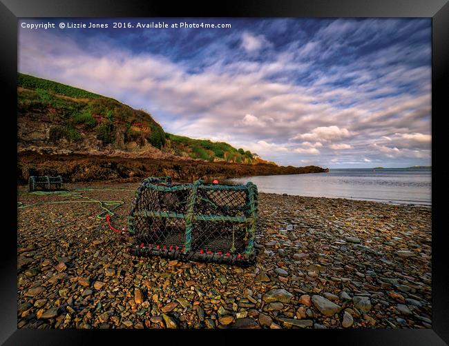 Bull Bay, Anglesey. Framed Print by E J T Photography