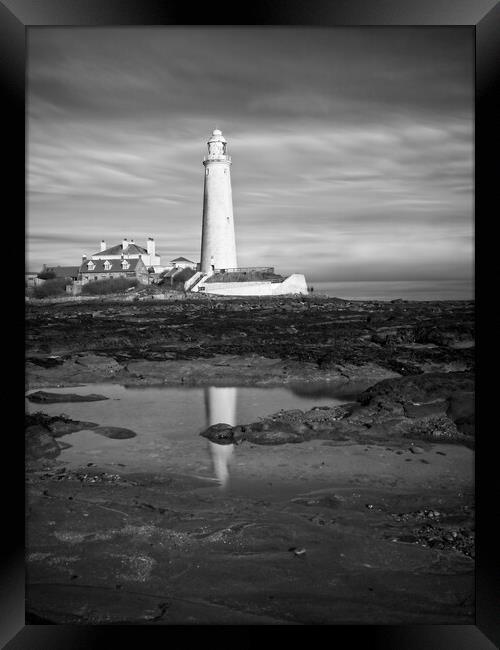 St Marys Lighthouse, Whitley Bay Framed Print by Rob Cole