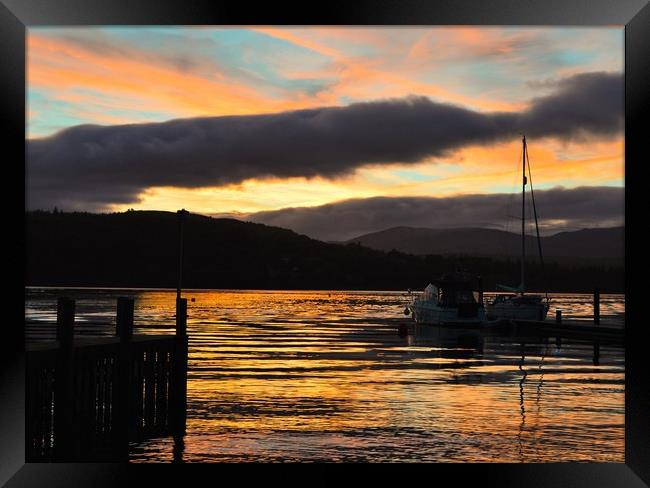 Sunset in the Lake District Framed Print by Elaine Dugdill