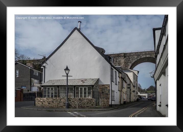 Tavistock village and viaduct Framed Mounted Print by Kevin White