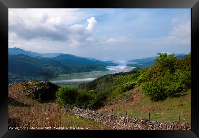 Mawddach Estuary with Cader Idris. Framed Print by Linda Cooke