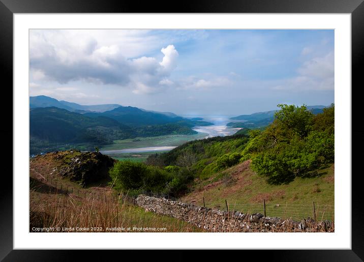 Mawddach Estuary with Cader Idris. Framed Mounted Print by Linda Cooke