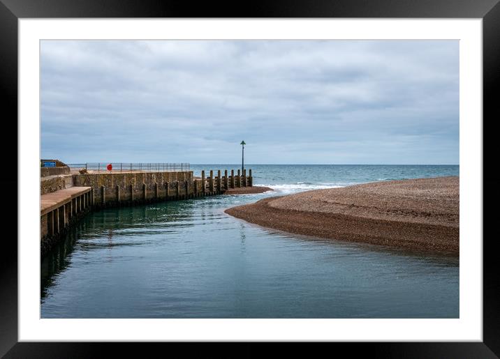 Axmouth harbor entrance Framed Mounted Print by Linda Cooke