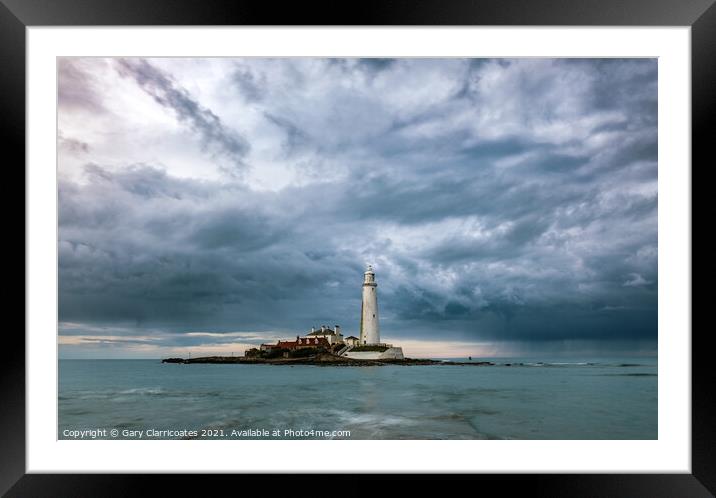 St Marys Lighthouse during a rain storm Framed Mounted Print by Gary Clarricoates