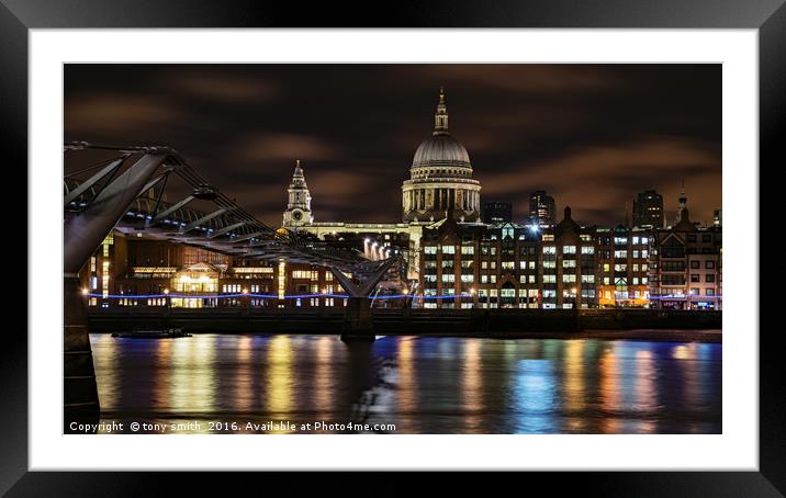 Millennium Bridge leading to St Paul's  Framed Mounted Print by tony smith
