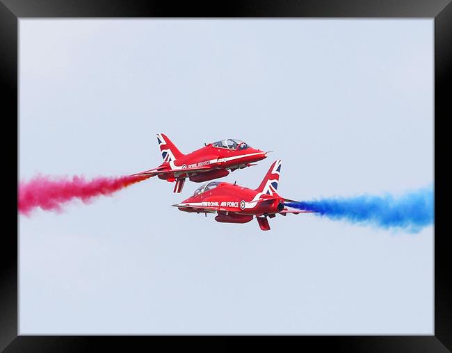 Red Arrows cross over Framed Print by Stephen Wright
