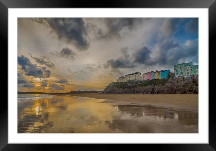 The South Beach, Tenby, Pembrokeshire. Framed Mounted Print by Colin Allen