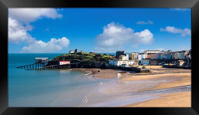 Tenby North Beach, Pembrokeshire, Wales. Framed Print by Colin Allen