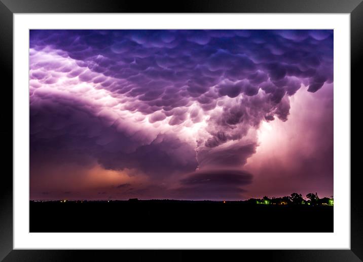 NEBRASKA SUPERCELL Framed Mounted Print by Steve Lansdell