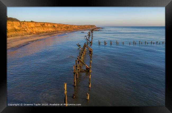 Happisburgh Beach Sunrise Framed Print by Graeme Taplin Landscape Photography