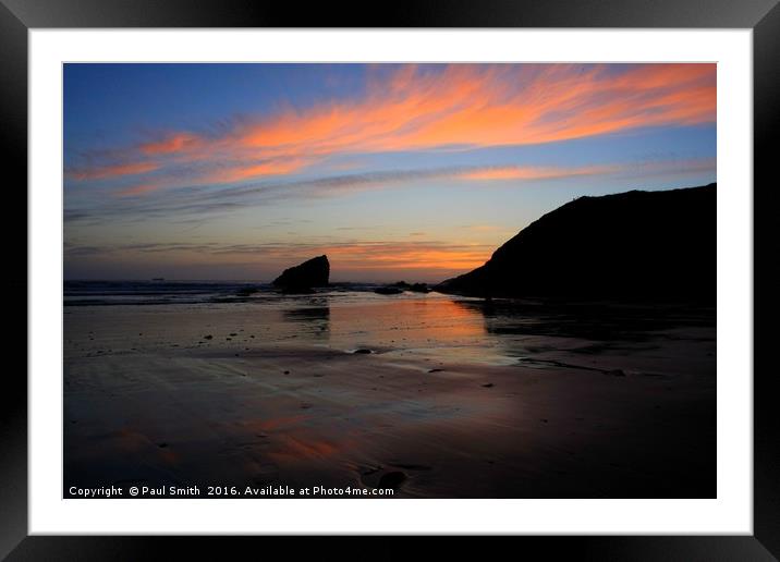 Last Rays of Light on the beach Framed Mounted Print by Paul Smith