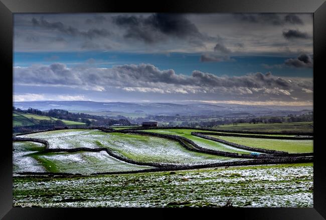 Malhamdale in the snow Framed Print by kevin cook