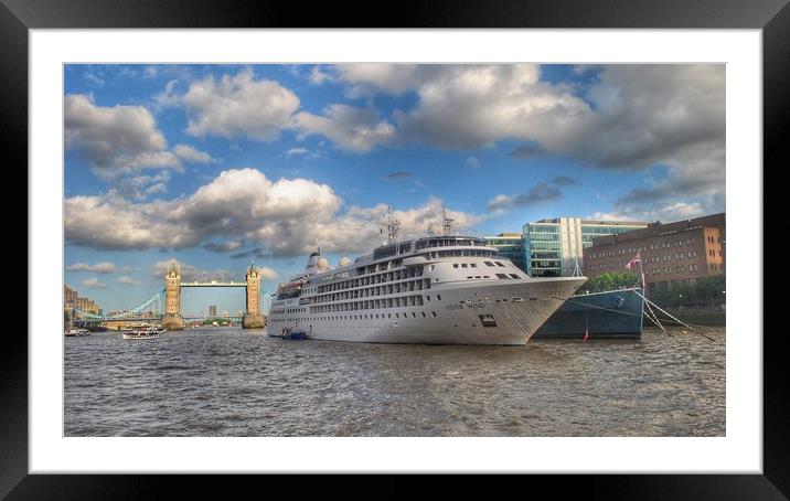 Silver Wind Cruise in London  Framed Mounted Print by Joshua Miranda