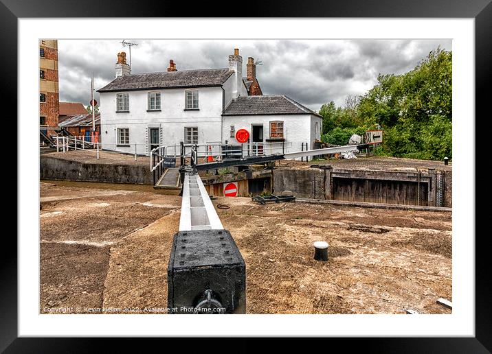Lock between the River Severn and Gloucester Docks Framed Mounted Print by Kevin Hellon