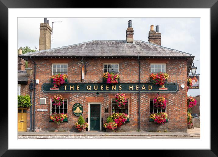 The Queens Head public house in Old Chesham, Framed Mounted Print by Kevin Hellon