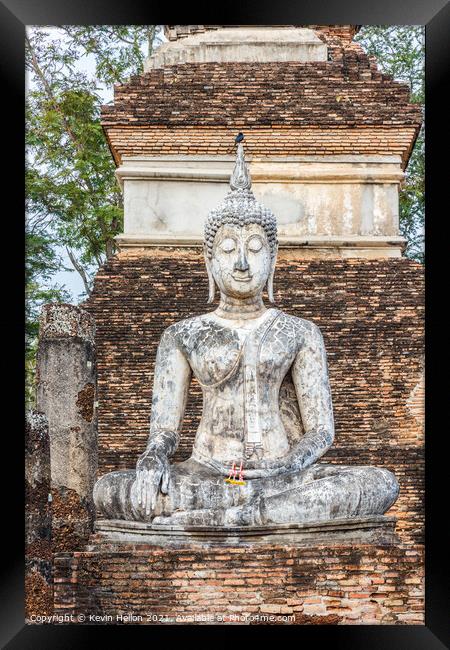 Buddha statue, Wat Mahathat Framed Print by Kevin Hellon
