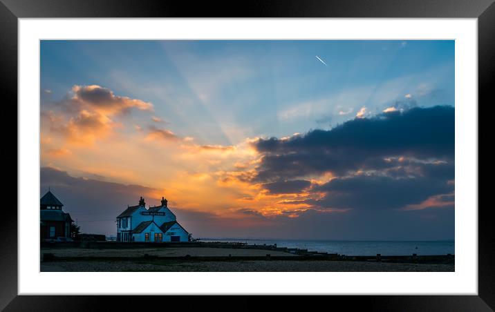 Old Neptune pub, Whitstable Framed Mounted Print by Mike Lanning