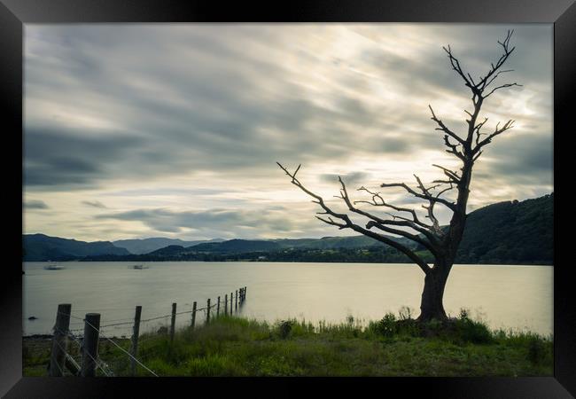 Pooley Bridge, Ullswater Framed Print by Darren Lowe