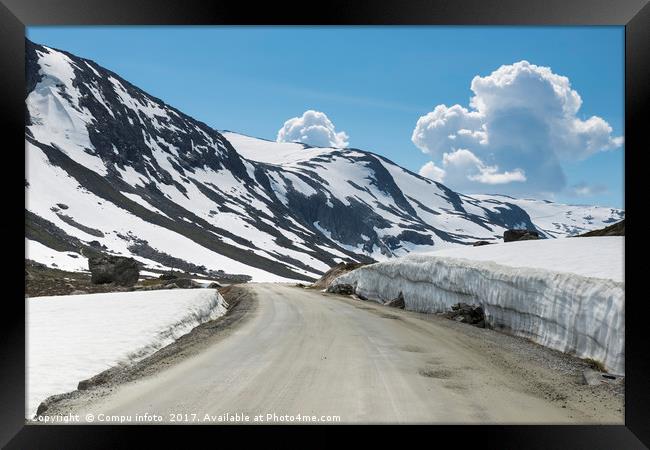 snow at the gamle strynefjellsvegen in norway Framed Print by Chris Willemsen