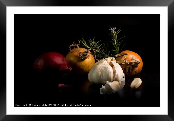 still life with onion and garlic Framed Mounted Print by Chris Willemsen