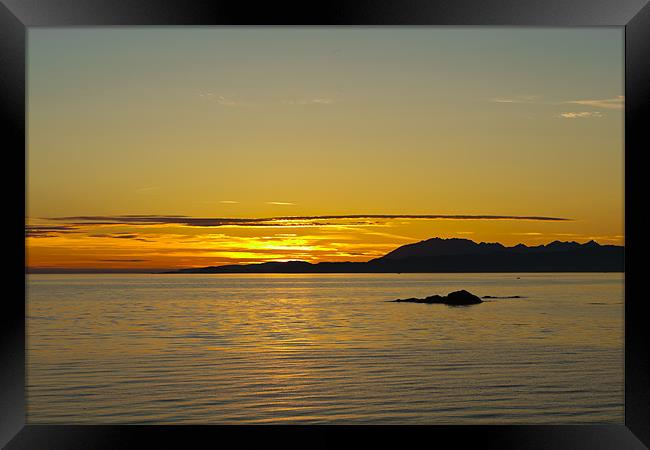 Sunset, Skye, Point of Sleat, Cullin mountains Framed Print by Hugh McKean