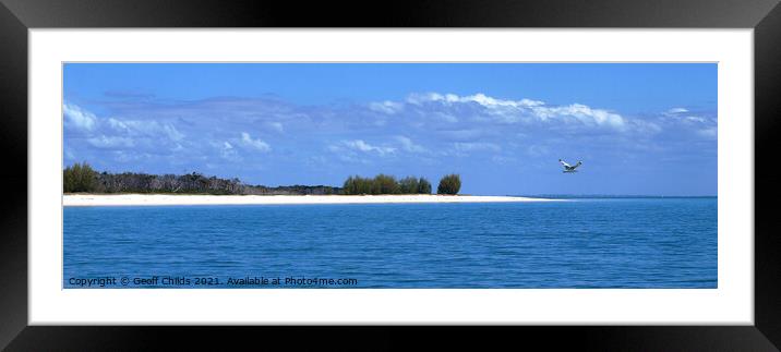 White pristine sandy beach, Fraser Island Framed Mounted Print by Geoff Childs