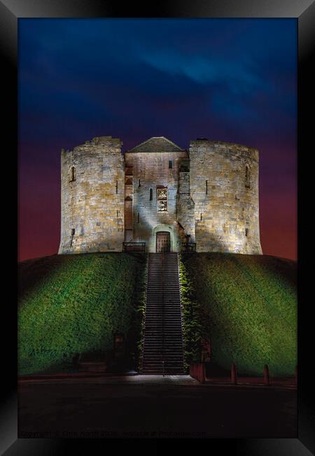 Clifford's Tower in York. Framed Print by Chris North