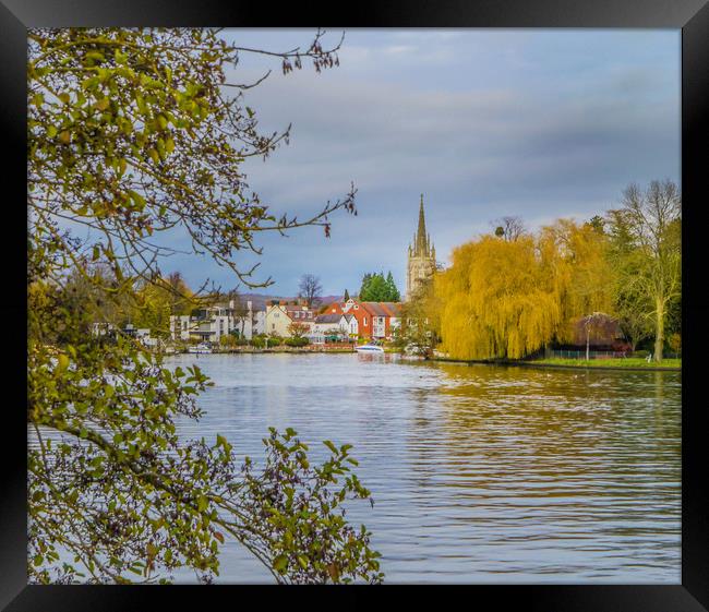 Walking the Thames Path at Marlow Framed Print by Dave Williams