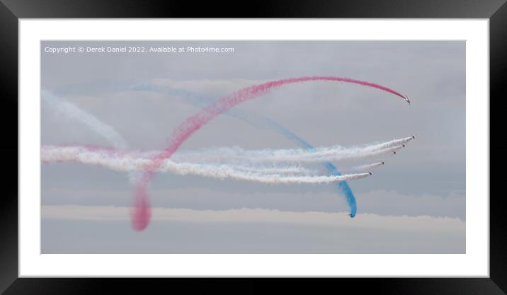 Red Arrows Bournemouth Air Show 2022 Framed Mounted Print by Derek Daniel