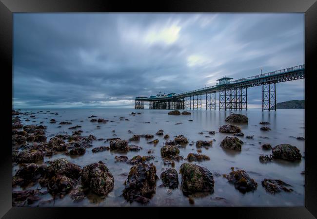 Llandudno Pier Framed Print by Lee Saunders