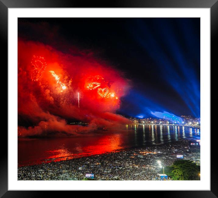 Heart-shaped fireworks at NYE party in Rio, Brazil Framed Mounted Print by Alexandre Rotenberg