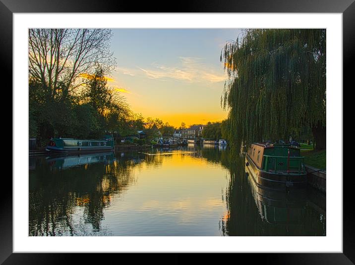 Narrowboat Sunset  Framed Mounted Print by Kelly Bailey